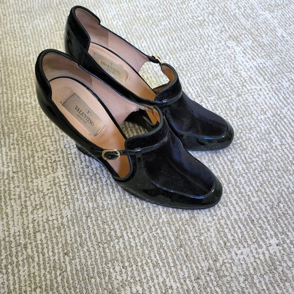 Womens Valentino Shoes - Picture 2 of 5